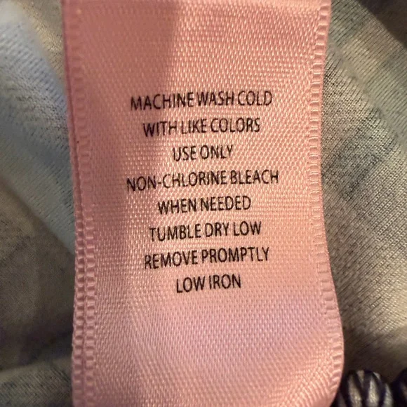 Feathers Maternity Plaid Shirt - Picture 4 of 4